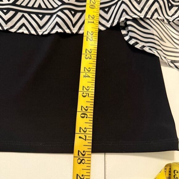 Frank Lyman Black and White Sheer Chiffon Overlay Poncho Top Size 10 Old Money - Picture 13 of 16